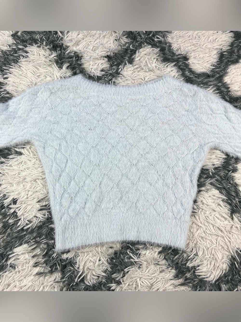 Abercrombie Kids Girls Light Blue Fluffy Long Sleeve Sweatshirt Size 11/12 - Picture 2 of 11